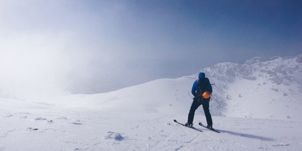 SKIING ON A MOUNTAIN