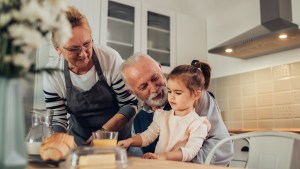 GRANDPARENTS,GRANDCHILD,KITCHEN