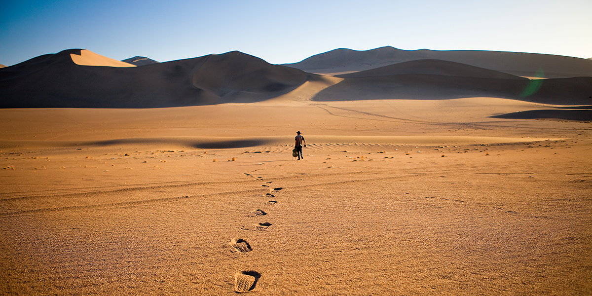 St. Anthony of the Desert corrects the Footprints story