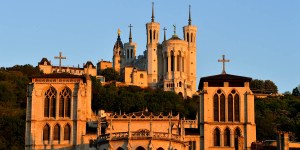 Mass at Dawn: A beautiful Easter tradition
