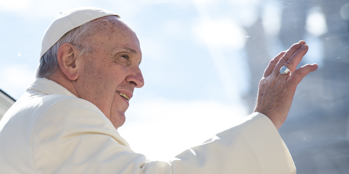 Communion In The Hand Vs Communion On The Tongue Pope Francis Responds