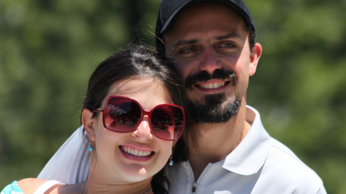 HAPPY COUPLE
