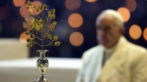 POPE FRANCIS,GOLDEN ROSE