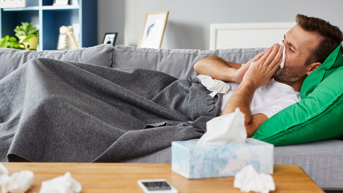 MAN,COLD,BED