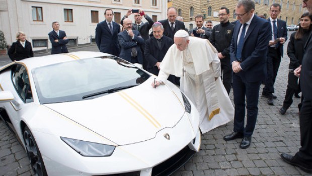 POPE FRANCIS WITH LAMBORGHINI