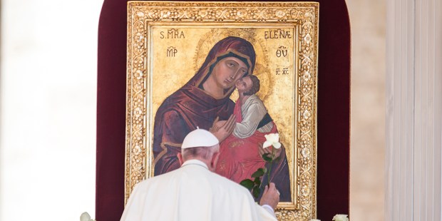 POPE PRAYING VIRGIN
