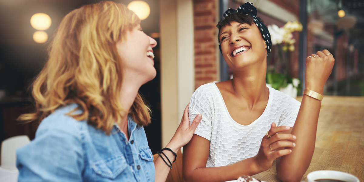 WOMEN,FRIENDS,LAUGH,CAFE