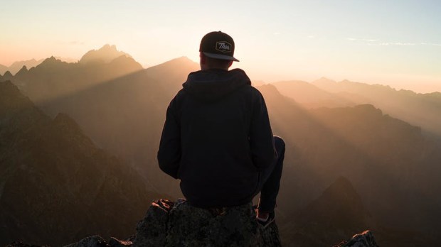 YOUNG,MAN,MOUNTAIN