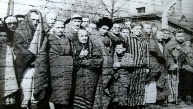 AUSCHWITZ, OBÓZ