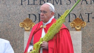 Pope Francis during the Palm Sunday celebration 1 – pt