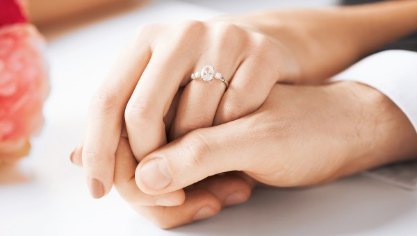 ENGAGEMENT,RING,HANDS