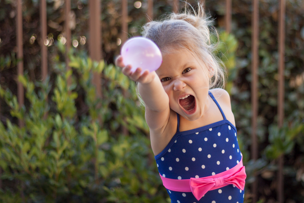 WATER,BALLOON,FIGHT