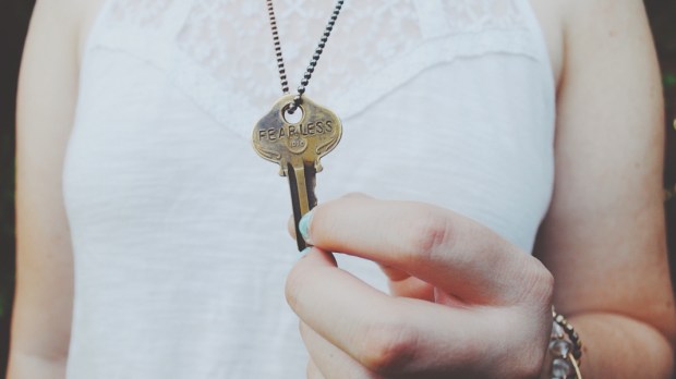 WOMAN,KEY,NECKLACE,FEARLESS