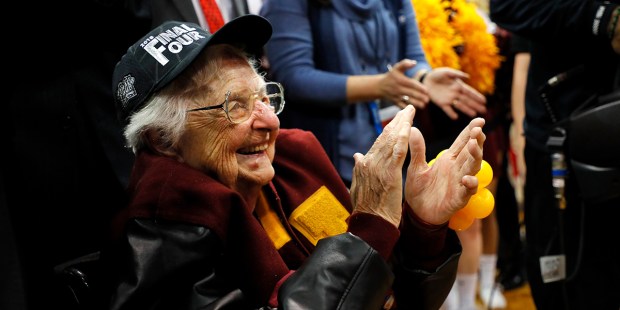 SISTER JEAN SCHMIDT,NCAA,BASKETBALL