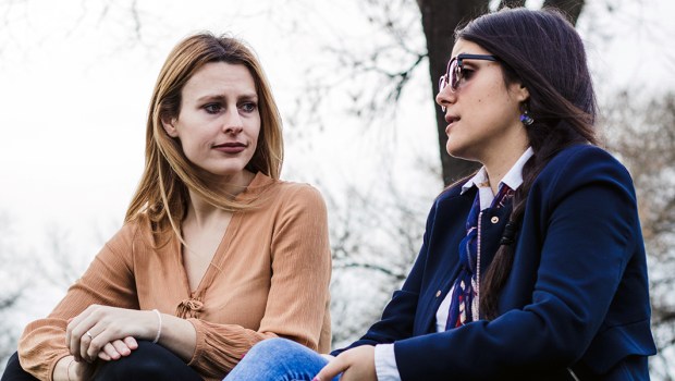 WOMEN TALKING