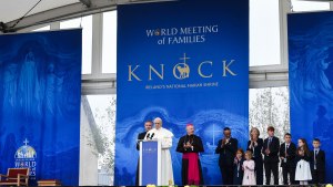 POPE FRANCIS KNOCK