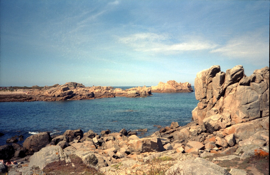 GUERNSEY COASTAL ROCKS