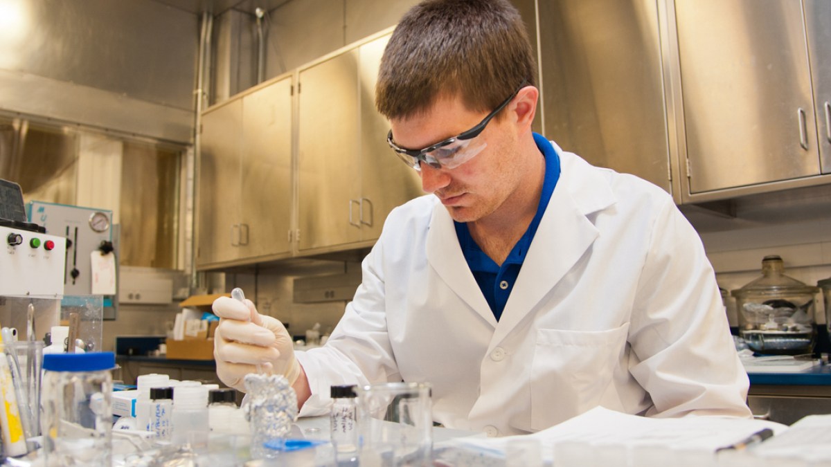 SCIENTIST,LAB
