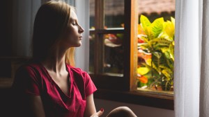 WOMAN,HOME,PRAYER