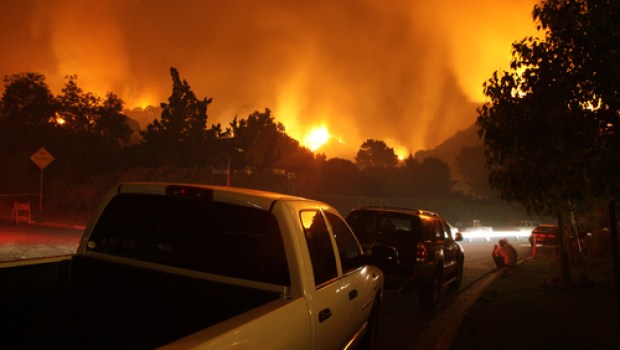FUGA; INCENDI; CALIFORNIA