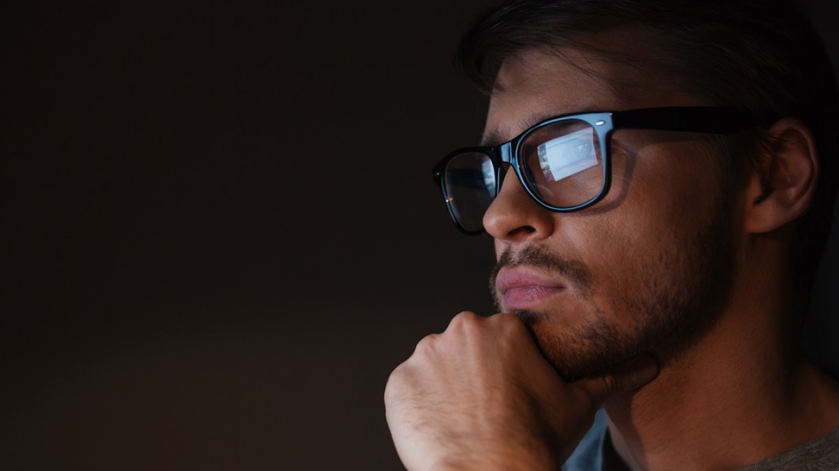 MAN,GLASSES