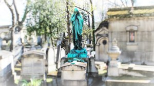 PERE LACHAISE CEMETERY