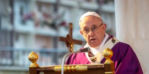 Pope prays at tiny graves of stillborn infants, invites us to journey with the light of the Beatitudes