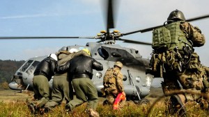 US ARMY,SOLDIERS,HELICOPTER