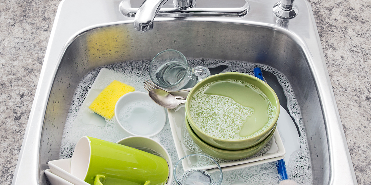 The Most Sanitary Ways to Dry Dishes