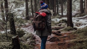 WOMAN,HIKING,WINTER