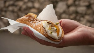 CANNOLO SWEET