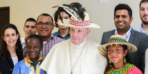 15 Meme-worthy quotes from the pope&#8217;s new writing on youth