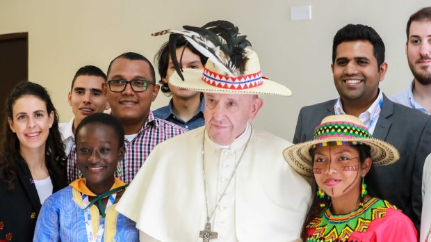 KOLACJA PAPIEŻA FRANCISZKA Z MŁODYMI