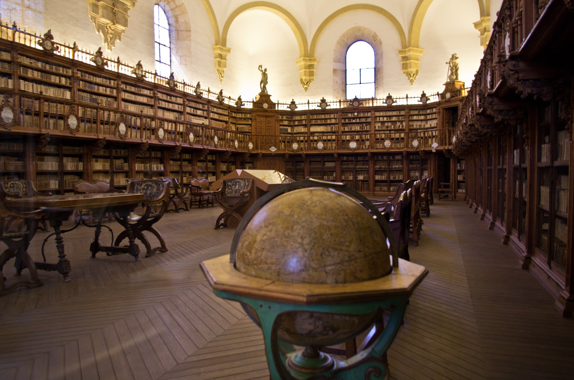 UNIVERSITY OF SALAMANCA