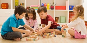 5 Steps to help your kids learn to play independently