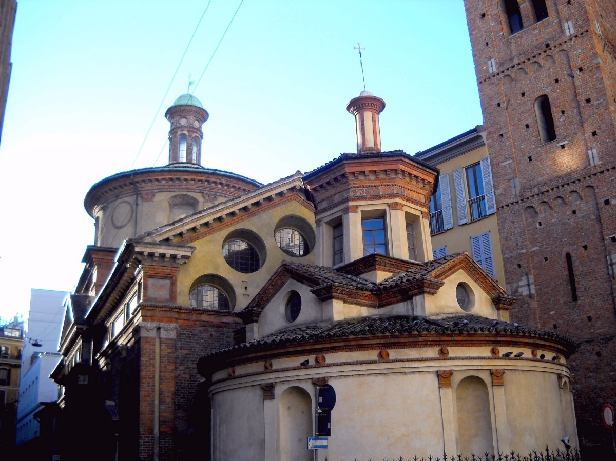 How a Renaissance church in Milan looks bigger than its actual size
