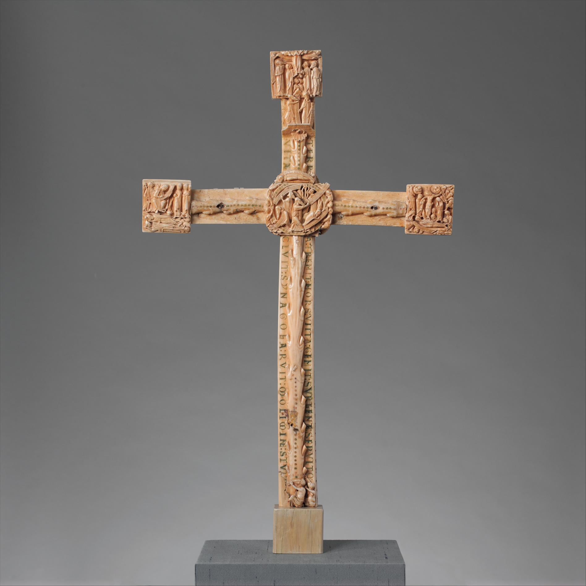 cloisters cross