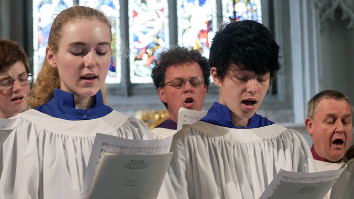 CHOIR SINGERS