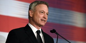 Gary Sinise tells his Catholic conversion story in new memoir
