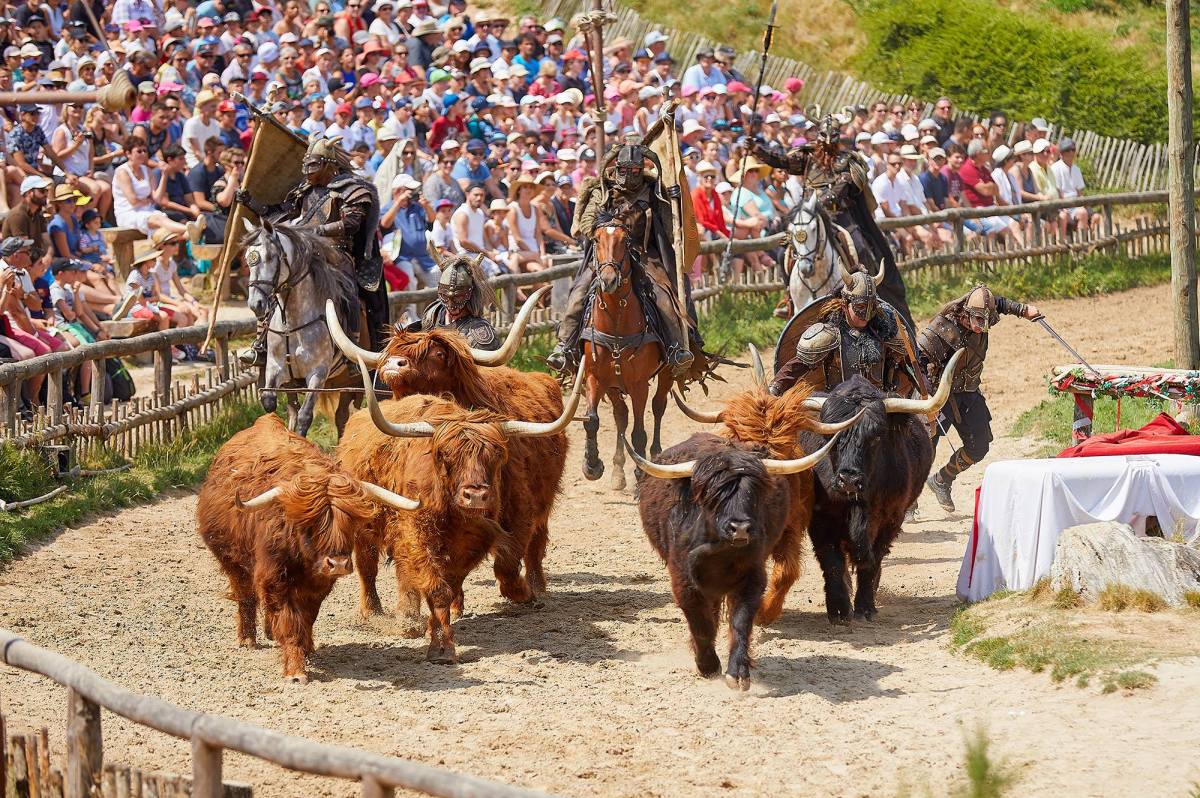 PUY DU FOU; ANIMALS; FRANCE