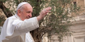 Pope visits Alzheimer&#8217;s center to spotlight risks of loneliness