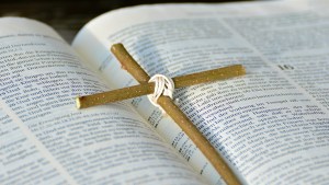 web3-gospel-reading-bible-cross-easter-pixabay.jpg