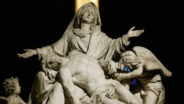 PIETA DE NOTRE DAME