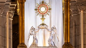 MONSTRANCE