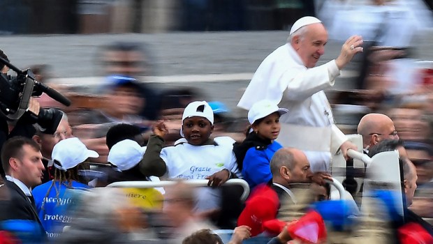 POPE FRANCIS POPEMOBILE