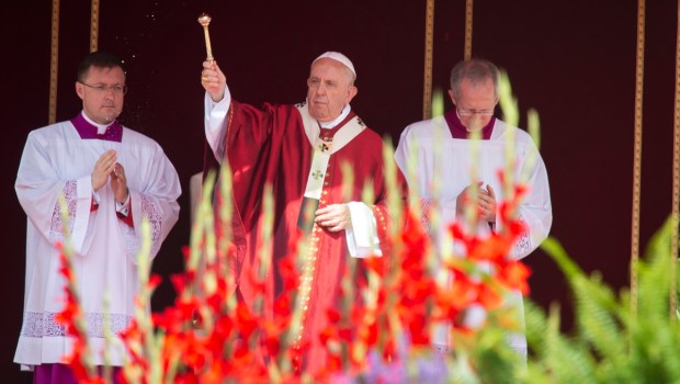 POPE HOLY MASS PENTECOST
