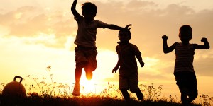 10 Summertime manners to teach your kids so everyone can relax