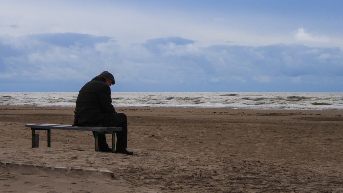web3-old-man-sit-beach-waves-sad-lonely-shutterstock-konstantin-romanov.jpg