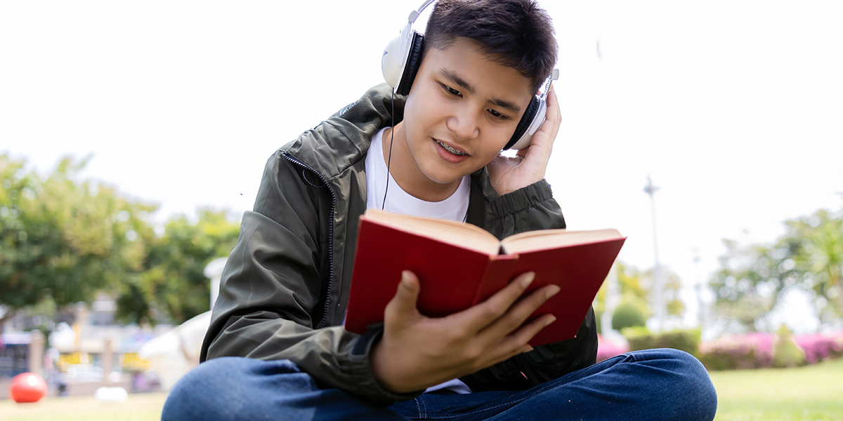 READ AND LISTEN