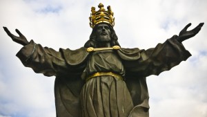 web3-jesus-christ-statue-king-crown-majesty-anilah-shutterstock.jpg